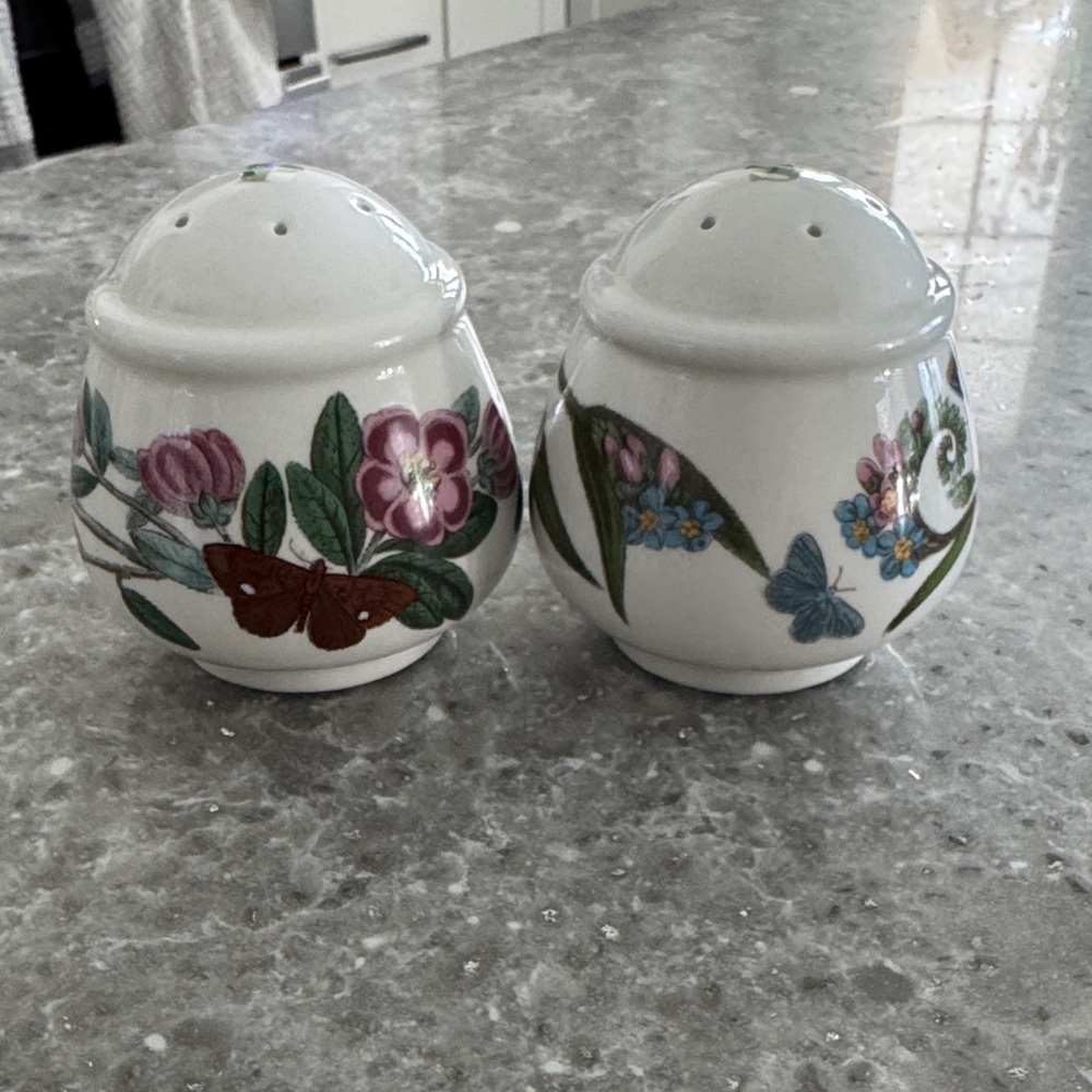 Discontinued Never Used Portmeirion Botanic Gardens Salt and Pepper Shakers